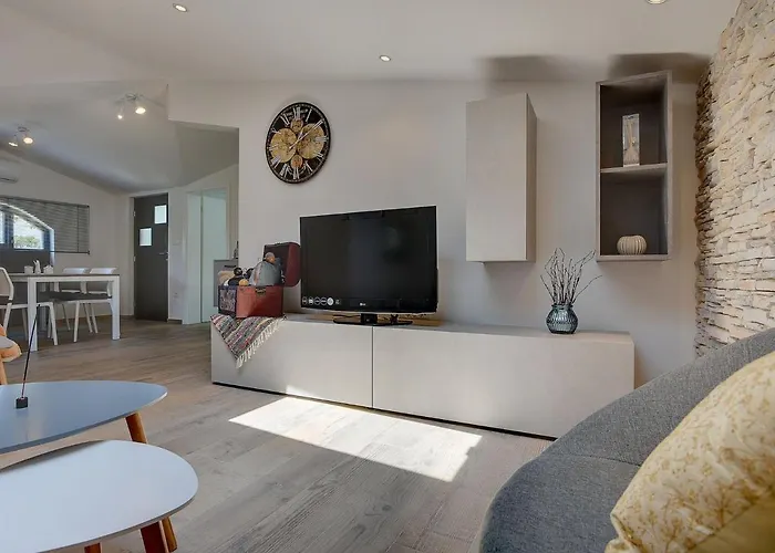 Ferienhaus With Pool Near